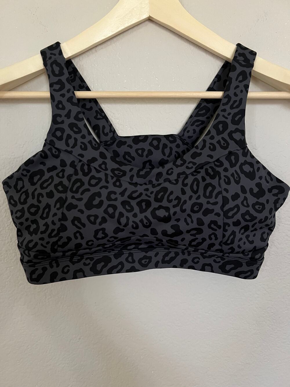 Running Girl Charcoal Leopard Print Cutout Back Athletic Sports Bra Sz Large